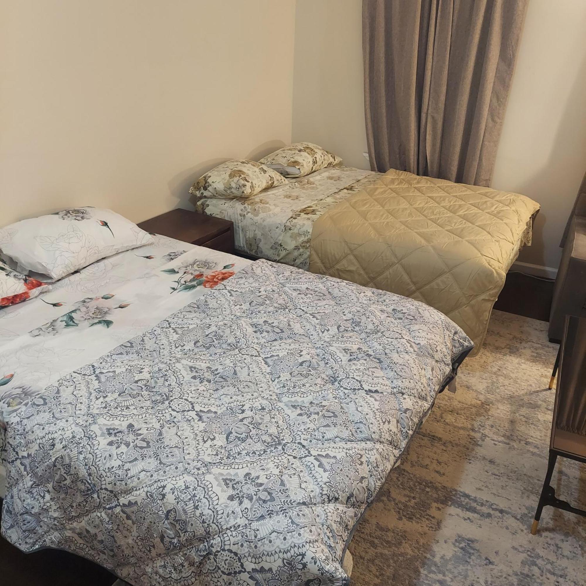 Double Queen Room 6 Minutes Walk To Penn Station Nyc Ewr Jersey City Exterior photo